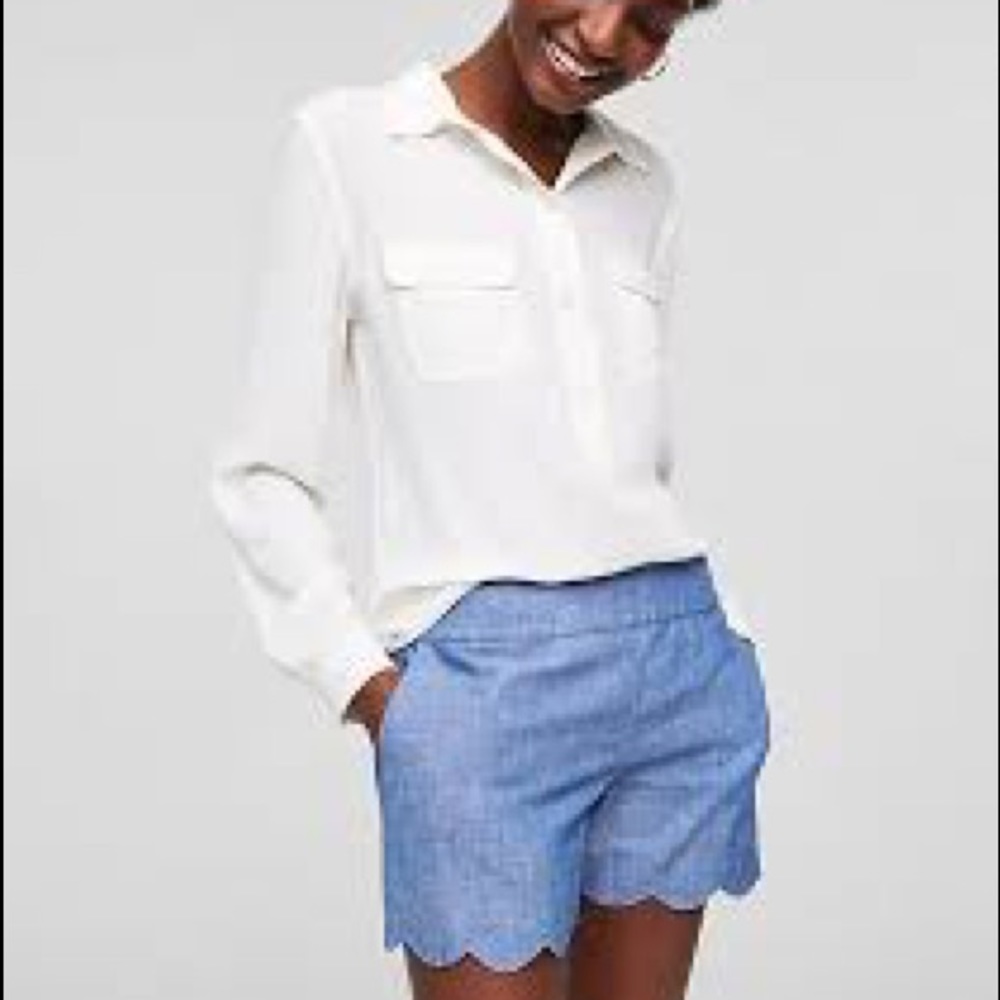 Loft Linen/Cotton scalloped Chambray short Size 2